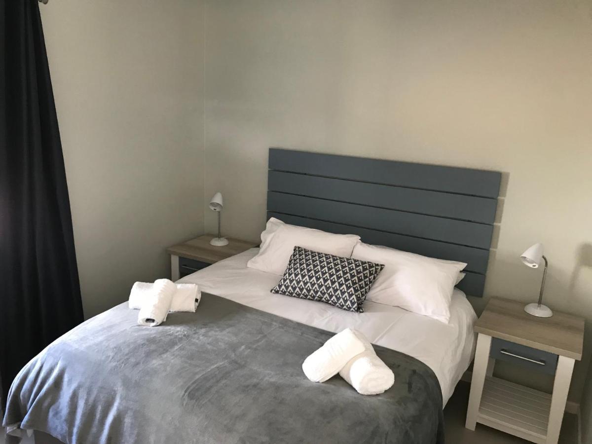 Kleinmond Lodge Екстериор снимка