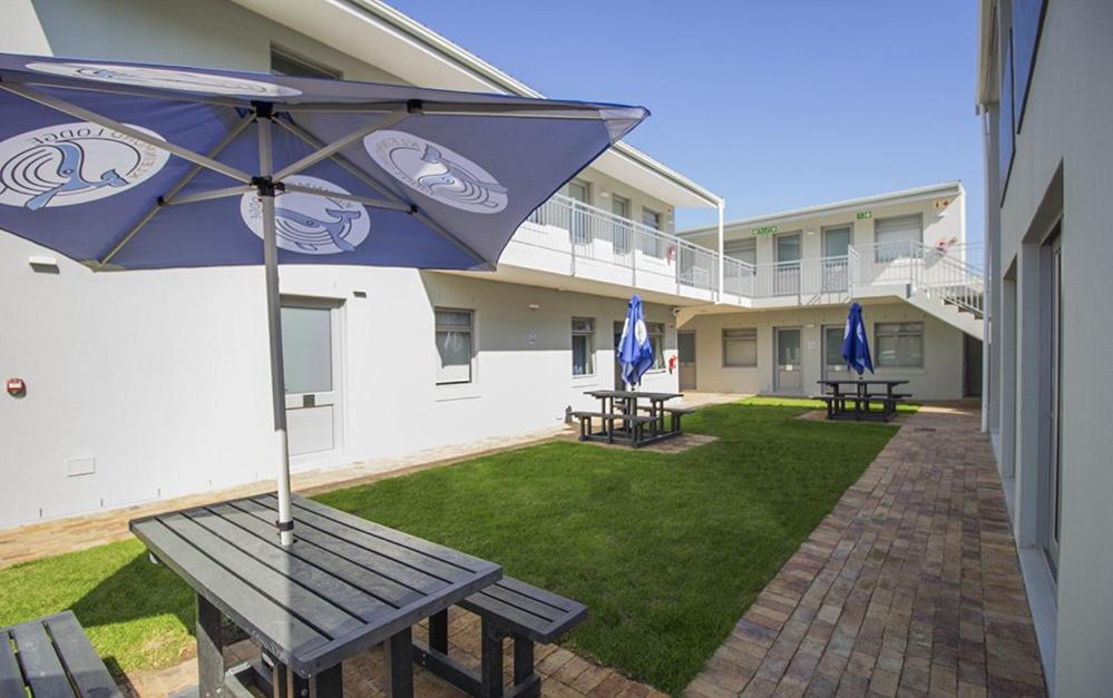 Kleinmond Lodge Екстериор снимка