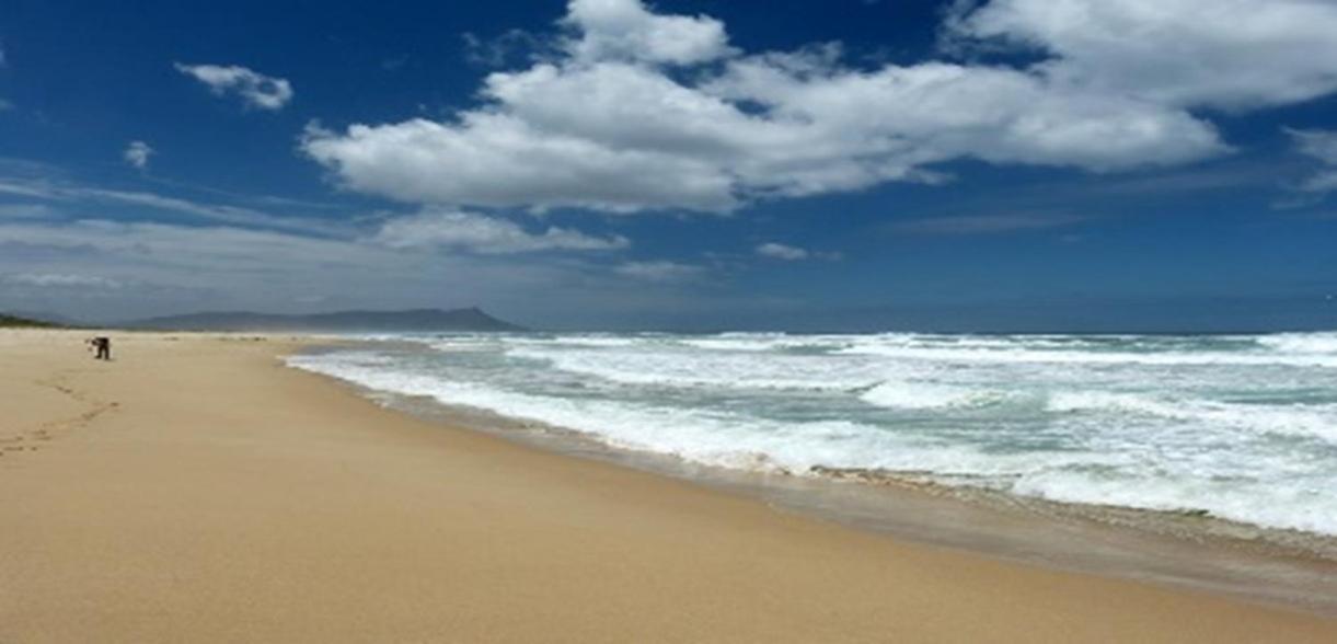 Kleinmond Lodge Екстериор снимка