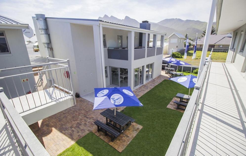 Kleinmond Lodge Екстериор снимка